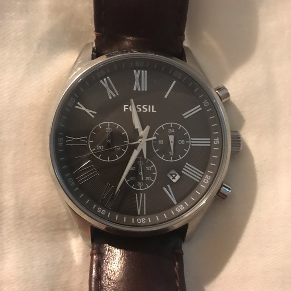 Silver Fossil Watch w/ Leather Band - Picture 1 of 5